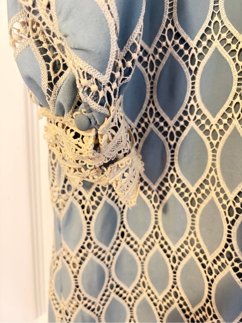 Vintage Sophi Marand women’s Crochet Lace Dress + A LITTLE GIFT 🎁 - Picture 8 of 12